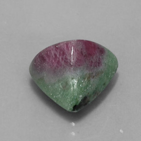 Rubí zoisita multicolor natural de 7,42 ct, trillón, opaco
