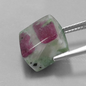 Rubí zoisita multicolor natural de 11,56 ct, cuadrado, opaco