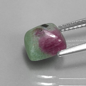 Rubí zoisita multicolor natural de 2,87 ct, cuadrado, opaco