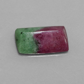 Rubí-Zoisita Multicolor natural de 9.19 ct, Corte Baguette, Opaco