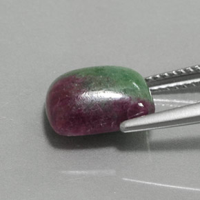 Rubí-Zoisita Multicolor natural de 4.96 ct, Corte Baguette, Opaco