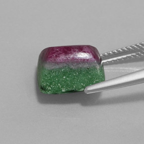 Rubí-Zoisita Multicolor natural de 7.04 ct, Corte Baguette, Opaco