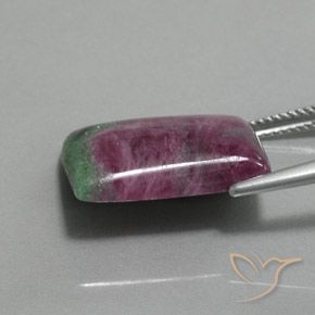 Rubí-Zoisita Multicolor natural de 18.36 ct, Corte Baguette, Opaco