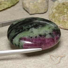 Rubí-Zoisita Multicolor natural de 56.55 ct, Ovalada, Opaco
