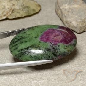 Rubí-Zoisita Multicolor natural de 73.93 ct, Ovalada, Opaco