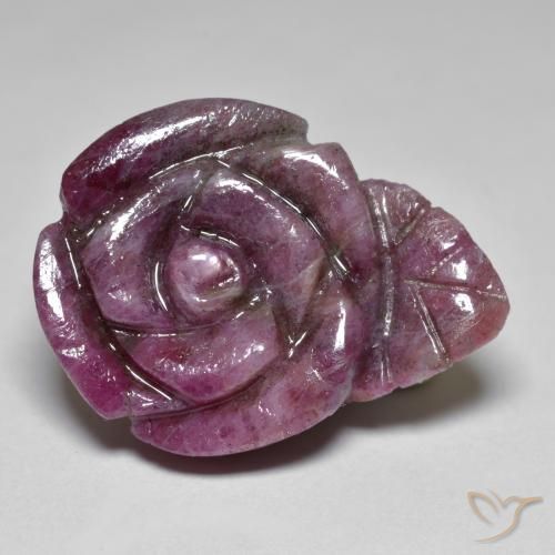 Rubí-Zoisita Rojo vino natural de 31.30 ct, Corte Flor, Opaco