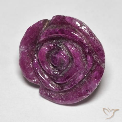 Rubí-Zoisita Medium Dark-Purple natural de 15.77 ct, Corte Flor, Opaco