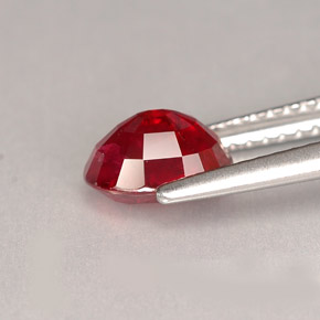 Rubí rojo natural de 1,62 ct, corte óvalo, SI