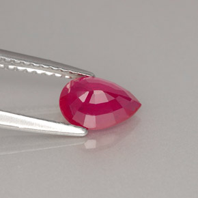 Rubí rojo natural de 0,98 ct, en forma de pera, VS-SI