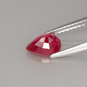 Rubí rojo natural de 1,06 ct, en forma de pera, VS-SI