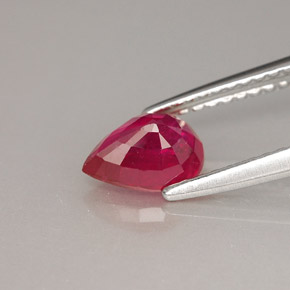 Rubí rojo natural de 1,05 ct, en forma de pera, VS-SI