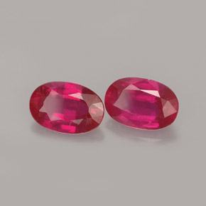 Gemas de rubí rojo natural de  ct, corte óvalo, VS-SI