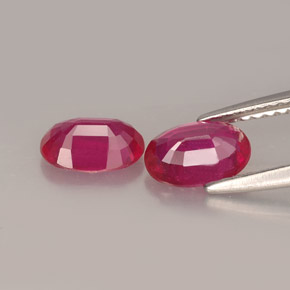 Gemas de rubí rojo natural de  ct, corte óvalo, VS-SI