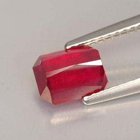 Rubí rojo natural de 1,67 ct, corte esmeralda, SI
