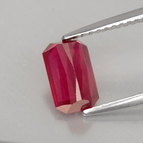 Rubí rojo natural de 1,61 ct, corte esmeralda, SI