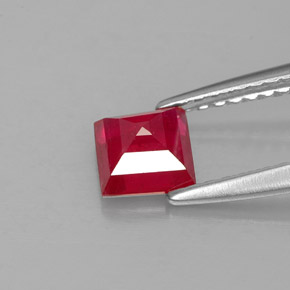 Rubí rojo natural de 0,83 ct, cuadrado, VS-SI
