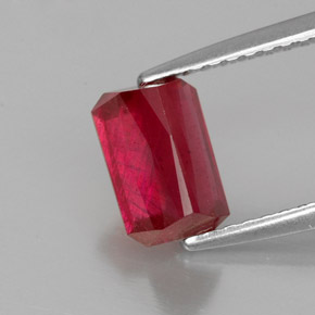 Rubí rojo natural de 1,80 ct, corte esmeralda, SI