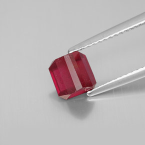 Rubí rojo natural de 1,74 ct, corte esmeralda, SI