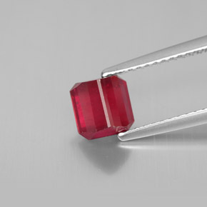 Rubí rojo natural de 1,70 ct, corte esmeralda, SI