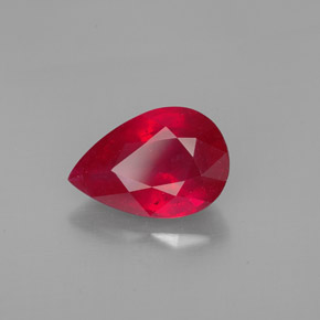 Rubí rojo natural de 4,60 ct, en forma de pera, SI