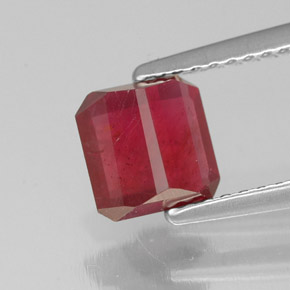 Rubí rojo natural de 1,60 ct, corte esmeralda, SI