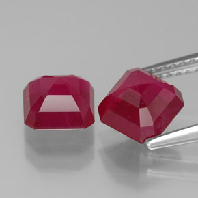 Gemas de rubí rojo natural de  ct, corte esmeralda, SI