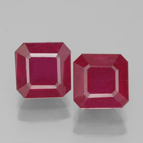 Gemas de rubí rojo natural de  ct, corte esmeralda, VS-SI
