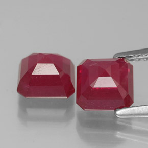 Gemas de rubí rojo natural de  ct, corte esmeralda, VS-SI