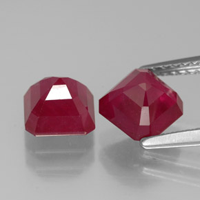 Gemas de rubí rojo natural de  ct, corte esmeralda, SI