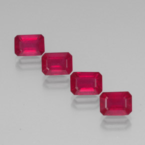 Gemas de rubí rojo natural de  ct, corte esmeralda, VS-SI