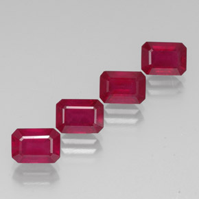 Gemas de rubí rojo natural de  ct, corte esmeralda, VS-SI