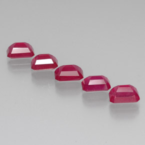 Gemas de rubí rojo natural de  ct, corte esmeralda, VS-SI