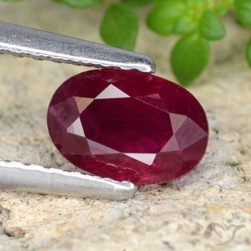 0.92ct Natural Rojo oscuro Rubí, Ovalada, VS-SI