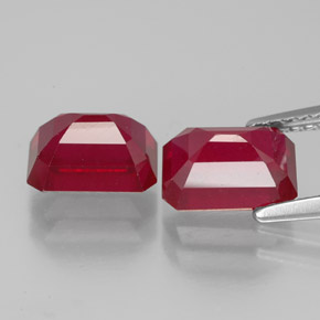 Gemas de rubí rojo natural de  ct, corte esmeralda, VS-SI