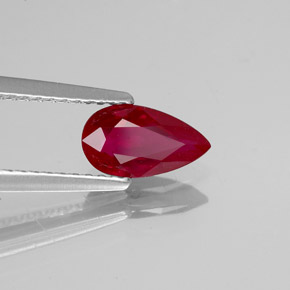 Rubí rojo natural de 1,02 ct, en forma de pera, VS