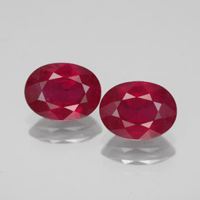 Gemas de rubí rojo natural de  ct, corte óvalo, VS-SI