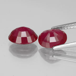 Gemas de rubí rojo natural de  ct, corte óvalo, VS-SI
