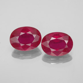 Gemas de rubí rojo natural de  ct, corte óvalo, VS-SI