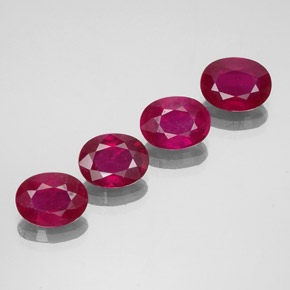 Gemas de rubí rojo natural de  ct, corte óvalo, VS-SI