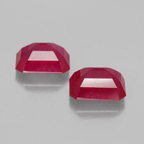 Gemas de rubí rojo natural de  ct, corte esmeralda, VS-SI