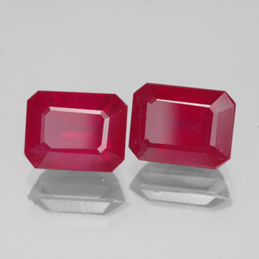 Gemas de rubí rojo natural de  ct, corte esmeralda, VS-SI