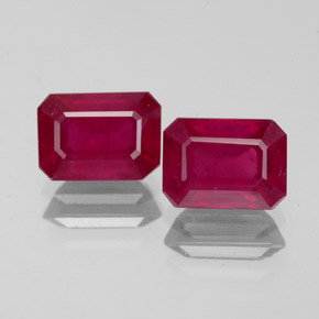 Gemas de rubí rojo natural de  ct, corte esmeralda, VS-SI
