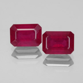 Gemas de rubí rojo natural de  ct, corte esmeralda, VS-SI