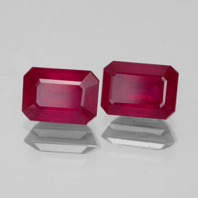 Gemas de rubí rojo natural de  ct, corte esmeralda, VS-SI