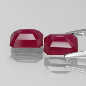 Gemas de rubí rojo natural de  ct, corte esmeralda, VS-SI