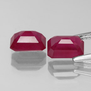 Gemas de rubí rojo natural de  ct, corte esmeralda, VS-SI