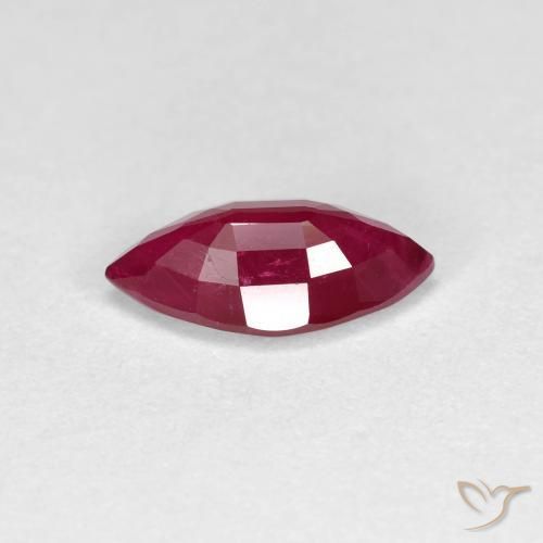 Rubí Rojo medio natural de 1.28 ct, Marquesa, VS-SI
