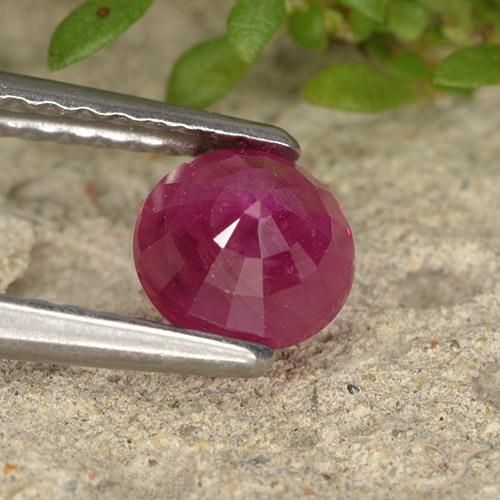 Rubí Rojo medio natural de 0.84 ct, Redondo, VS-SI