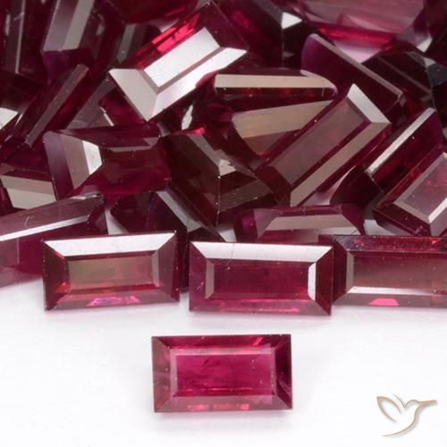 0.32ct Natural Rojo oscuro Rubí, Corte Baguette, VS-SI