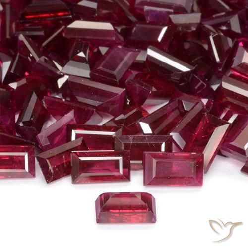 Rubí Rojo medio natural de 0.26 ct, Corte Baguette, VS-SI